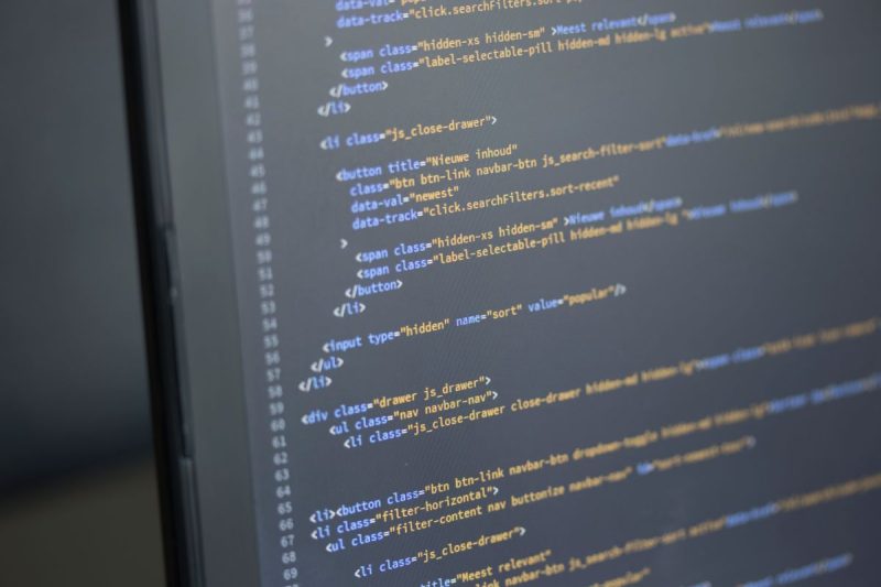 Why Most People Fail to Learn Coding? Top 5 Challenges in Coding