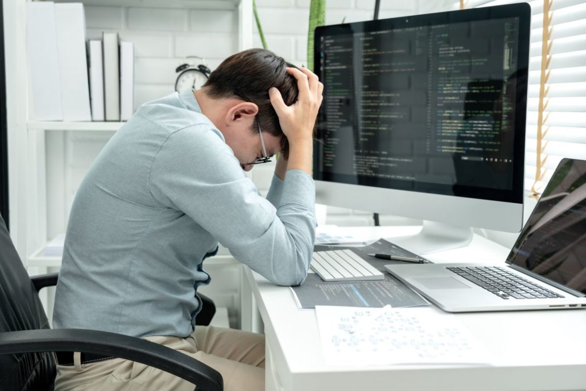 Why Most People Fail to Learn Coding? Top 5 Challenges in Coding
