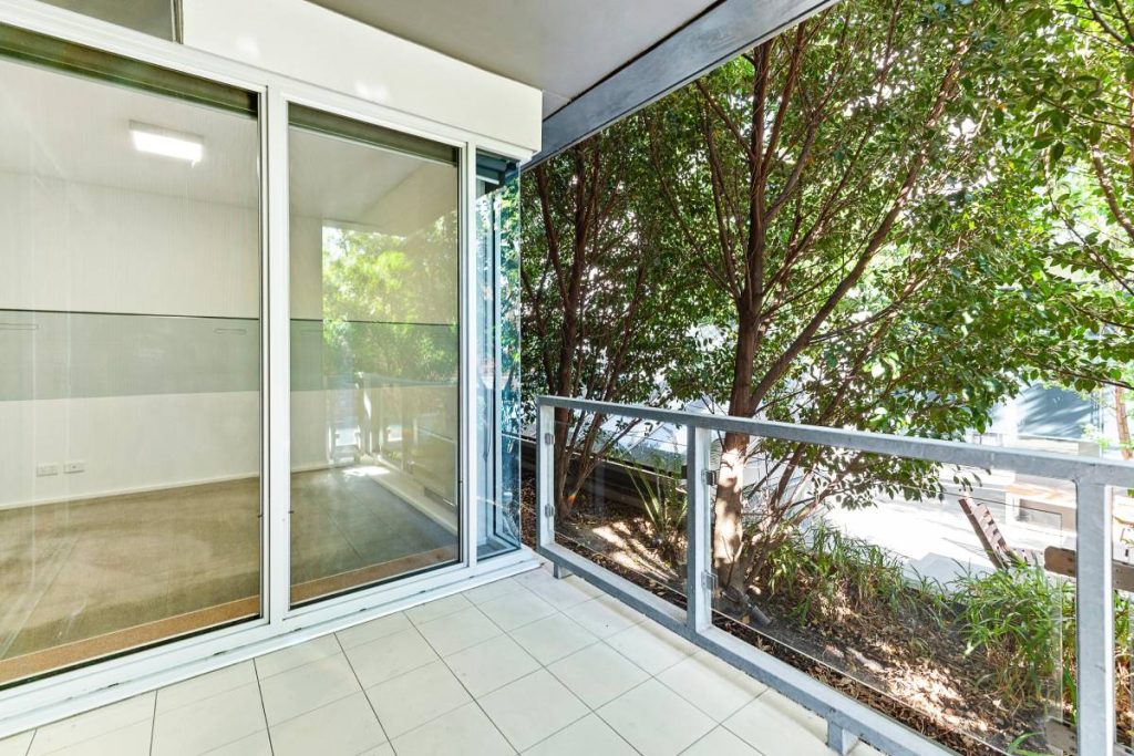 Empty and unfurnished brand new apartment